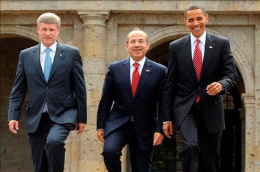 Harper, Calderon and Obama at the North American Leaders Summit. Source: EFE